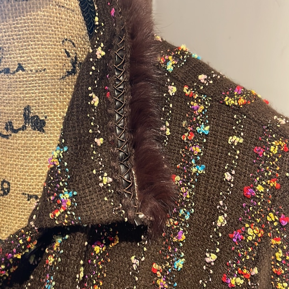 Blazer - Picture 3 of 7